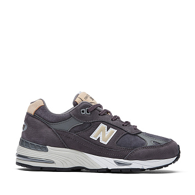 990