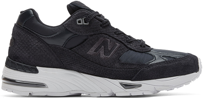 990