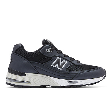 990