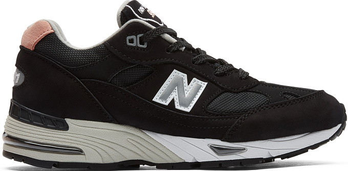 990